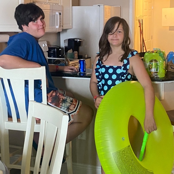 Meet your Posher, Beth - Picture 6 of 10